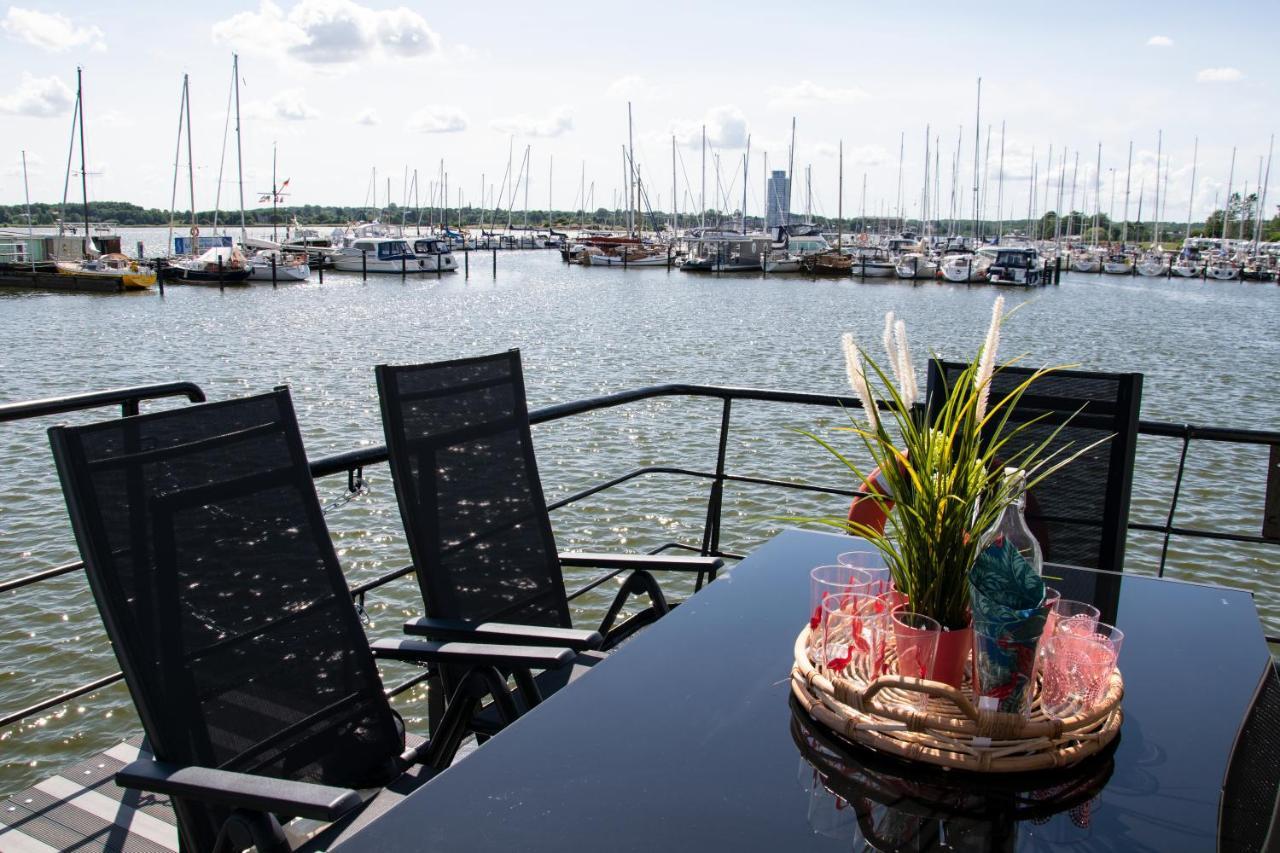 Apartamento Island-Dreams Hausboot Cecilie Schleswig Exterior foto