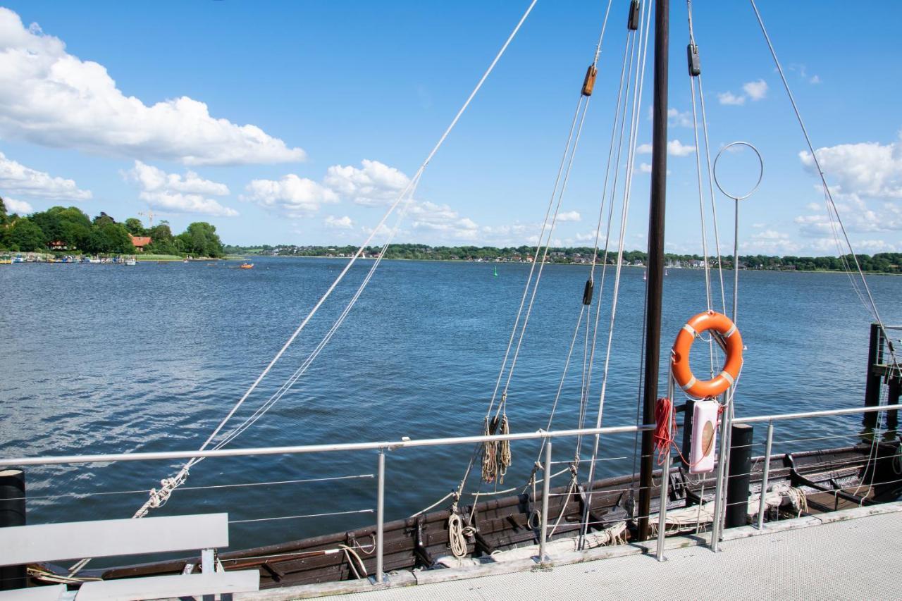Apartamento Island-Dreams Hausboot Cecilie Schleswig Exterior foto