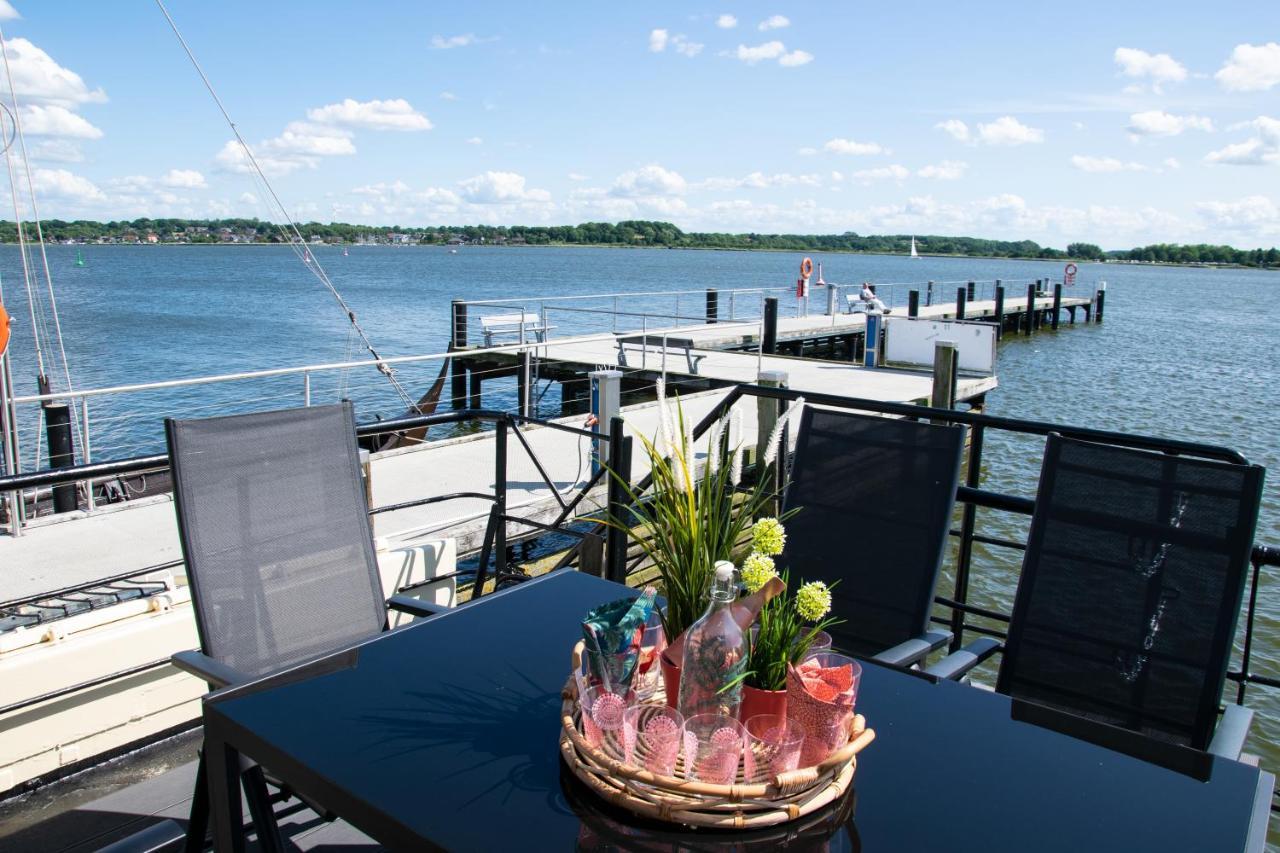 Apartamento Island-Dreams Hausboot Cecilie Schleswig Exterior foto