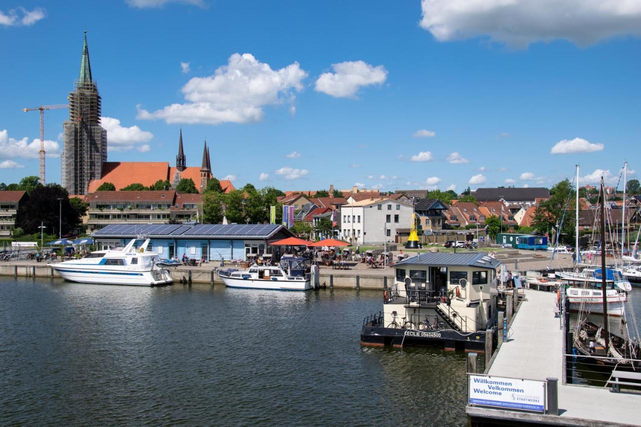 Apartamento Island-Dreams Hausboot Cecilie Schleswig Exterior foto
